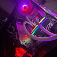 کیس حرفه ای گیمینگ و رندرینگ