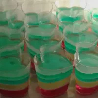 کیک اسلایسی و ژله چند رنگ تک نفره|خوردنی و آشامیدنی|قم, نیروگاه|دیوار