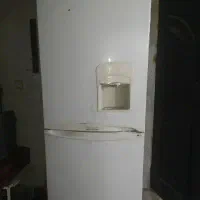 یخچال جا دار کاملا سالم