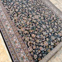 چهار تا فرش شیش متری و دوتا نه متری یکجور نخی