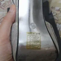 کفش مجلسی کارشده سایز ۴۰ و کیف ست نقره ای|کیف، کفش، کمربند|تهران, خانی آباد نو جنوبی|دیوار