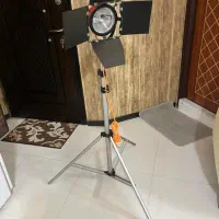 پرژکتور نورپردازی به همراه سه پایه نو