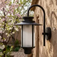 چراغ حیاطی دیواری