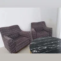 ۲دست مبلمان شیک|مبلمان خانگی و میز عسلی|کیش, |دیوار