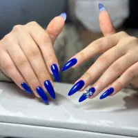 خدمات کاشت ناخن (هروی )