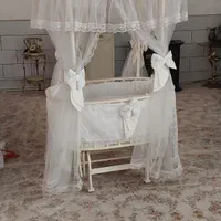 گهواره نوزاد کاملا سالم