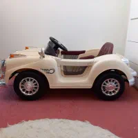 ماشین شارژی کلاسیک|اسباببازی|گلبهار, شهر جدید گلبهار|دیوار