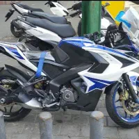 باجاج اراسrs200