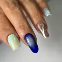 کاشت وترمیم ناخن و مدل میکاپ و لایت