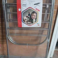 رخت آویز و میز اتو