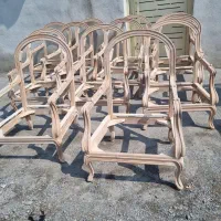 به یک شاگرد برای رنگ‌کاری چوب به صورت درصدی