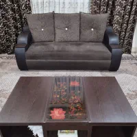 مبل ۷ نفره و میز وسطی و ۴ عدد عسلی