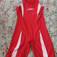 لباس ورزشی دو بنده و لباس فوتبال در حد