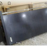 دوتا تختخواب یک نفره یکی با تشک ویکی بدون تشک