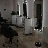 اجاره میز ناخن مژه فشیال کوتاهی رنگ میکاپ