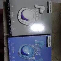 ایرپادشیشه ای آبی وسفید