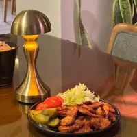 باریستا مسلط به بار سرد و بار گرم|استخدام خدمات فروشگاه و رستوران|مشهد, چهارچشمه|دیوار