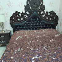 تخت خواب دو نفره سلطنتی و میزآرایش