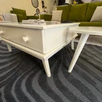 مبل راحتی با میز صبحانه خوری