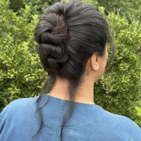شنیون میکاپ محفلی(فقط هزینه مواد گرفته میشه)|خدمات آرایشگری و زیبایی|ساوه, |دیوار