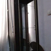 بوفه سالم فقط شیشه جلوش شکسته