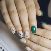 کاشت ناخن باپودر فقط ۱۸۰هزارتومان(آفر ویژه پاییزه)