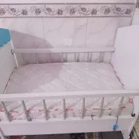 تخت خواب نوزاد|تخت و سرویس خواب|بروجرد, |دیوار