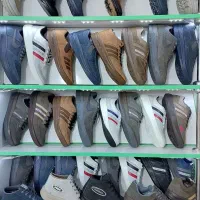 دنیای چکمه کفش کار کوهنوردی سالنی جمعه ها هم هستیم