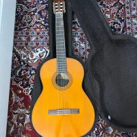 گیتار یاماها c70