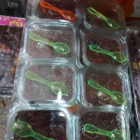 فروشنده خانم