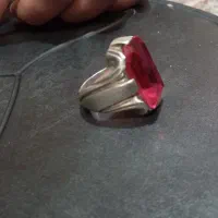 انگشتر یاقوت سرخ