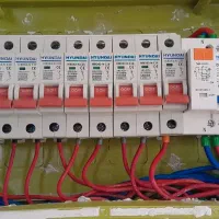 خدمات برقکاری وتعمیرات و....