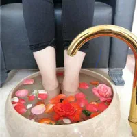 پدیکور ومانیکور دست وپا ویژه بانوان