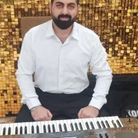 اجرای برنامه ی موسیقی در مجالس شما