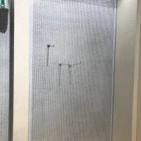 تعدادی قفسه ی پانچی فلزی و هنگر دار چوبی|فروشگاه و مغازه|تهران, زعفرانیه|دیوار