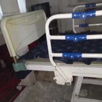 تخت بیمارستانی سه شکن اهرمی