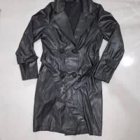 مانتو و پالتو گرم و زمستونی زنانه تمیز در حد نو