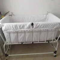 گهواره برقی در حد نو