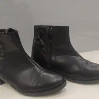 کفش نیم بوت|کیف، کفش، کمربند|آشخانه, |دیوار