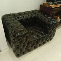 مبلمان چستر مکعبی پنج نفره چرم تمام لمسه