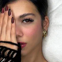 خدمات و آموزش اکستنشن مژه و لیفت مژه ابرو