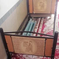 تخت تک نفره چوبی فلزی|تخت و سرویس خواب|شیراز, سینما سعدی|دیوار