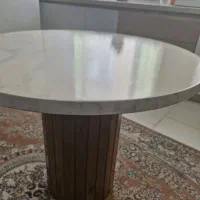 میز ناهار خوری تک
