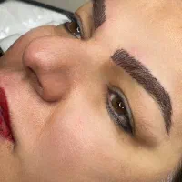 خدمات و آموزش تخصصی آرایش دائم