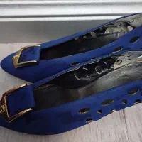 یک جفت کفش آبی زیبا پاشنه سه سانت