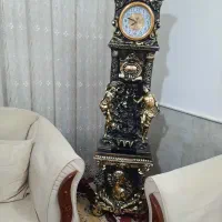 ساعت و ویترین