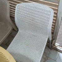 صندلی پلاستیکی|صندلی و نیمکت|قم, قلعه کامکار|دیوار