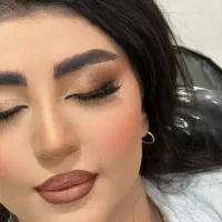 تخفیف ویژه برای میکاپ و شینیون و مژه
