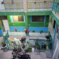 مهمانپذیر عتیق میدان امام علی