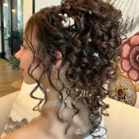 اجاره صندلی در سالن زیبایی